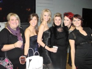 (L-R) Samuel Cole Salon’s Sara Beard, Britt Crane, Ashley Collins, Joelle Ray, Erin Shebaugh and Kristina Weeks.