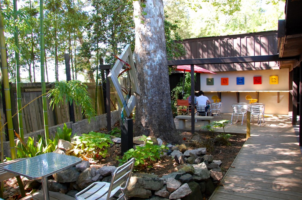The Courtyard at Straw Valley