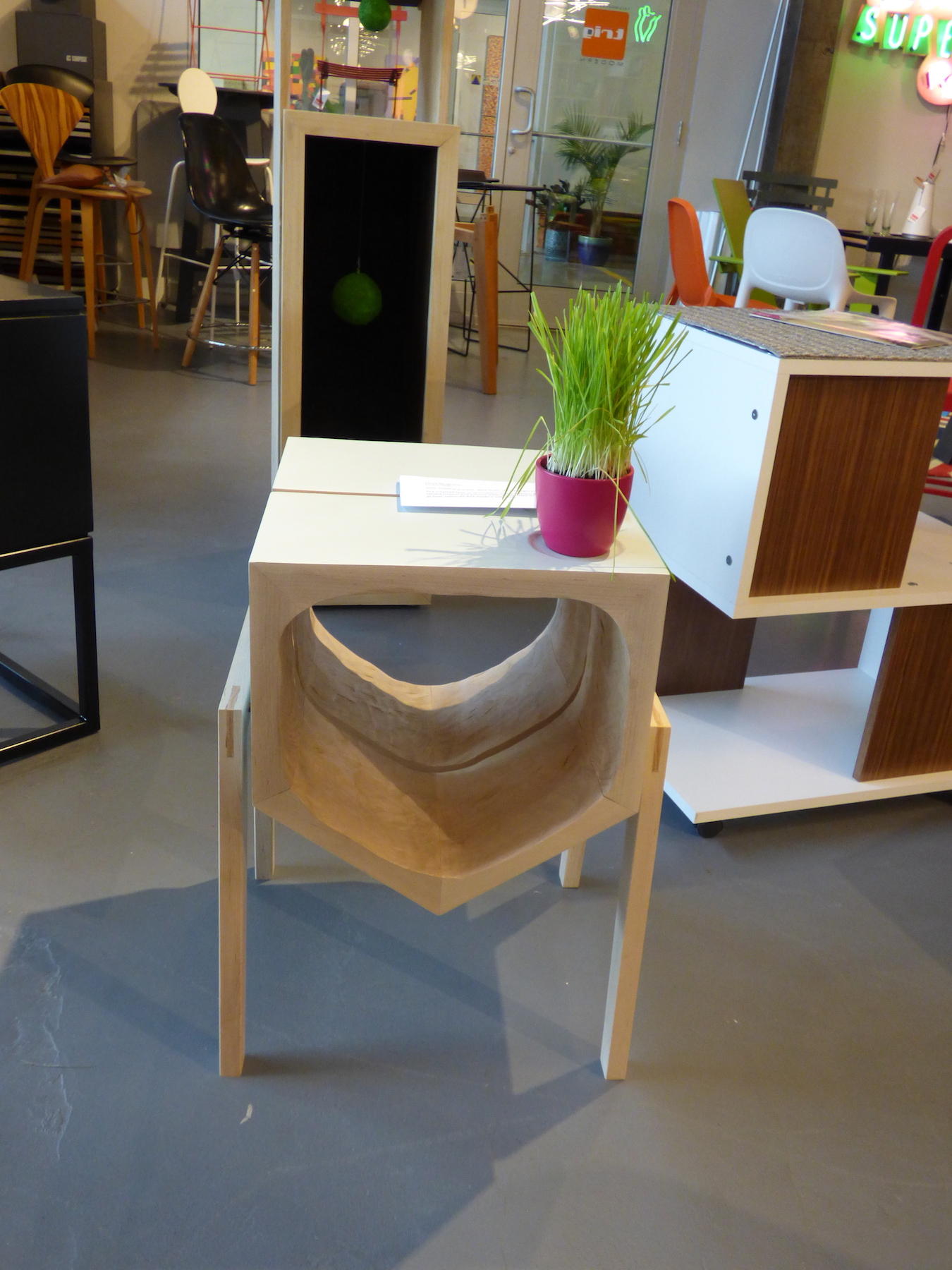 CatHouse_ModSideTable