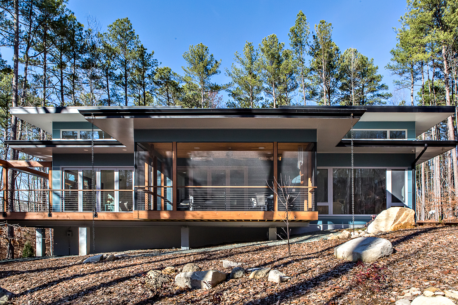 4.LeftSide_screen porch, wrap around deck